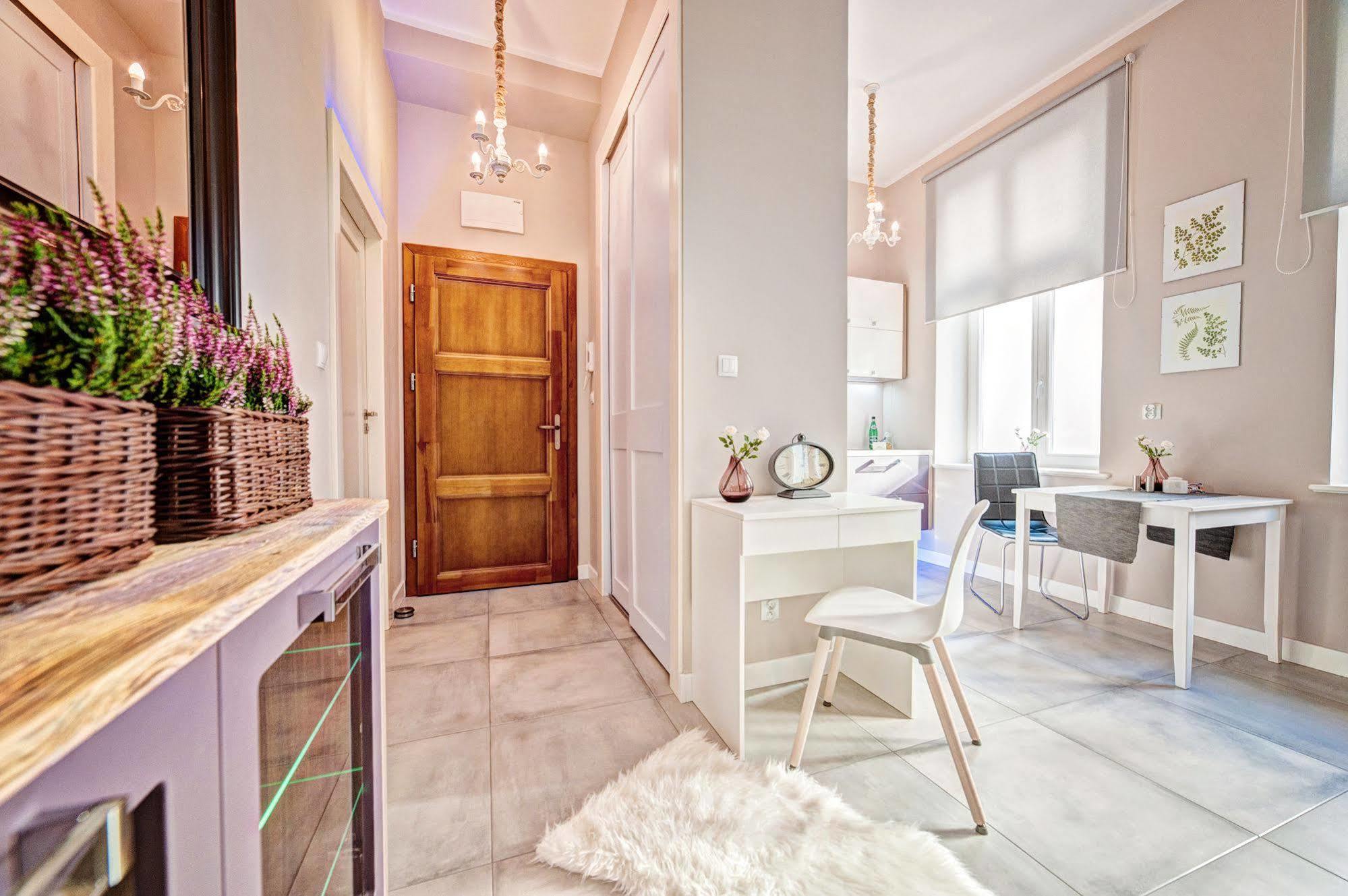 E-Apartamenty Swiety Marcin Poznań Extérieur photo